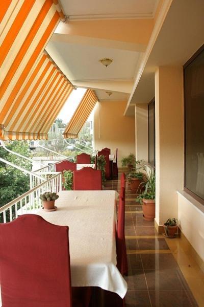 Hotel Baron Tirana Exterior foto